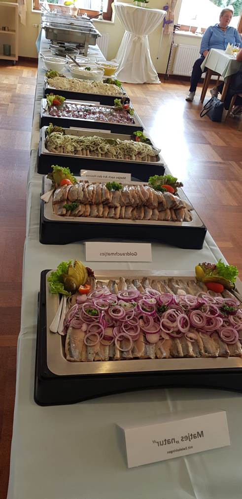 Ein Bild, das Delikatesse, Kulinarik, Im Haus, Essen enth�lt.

Automatisch generierte Beschreibung